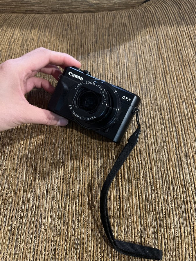 Canon PowerShot G7 X Mark II 20.1MP Compact Camera