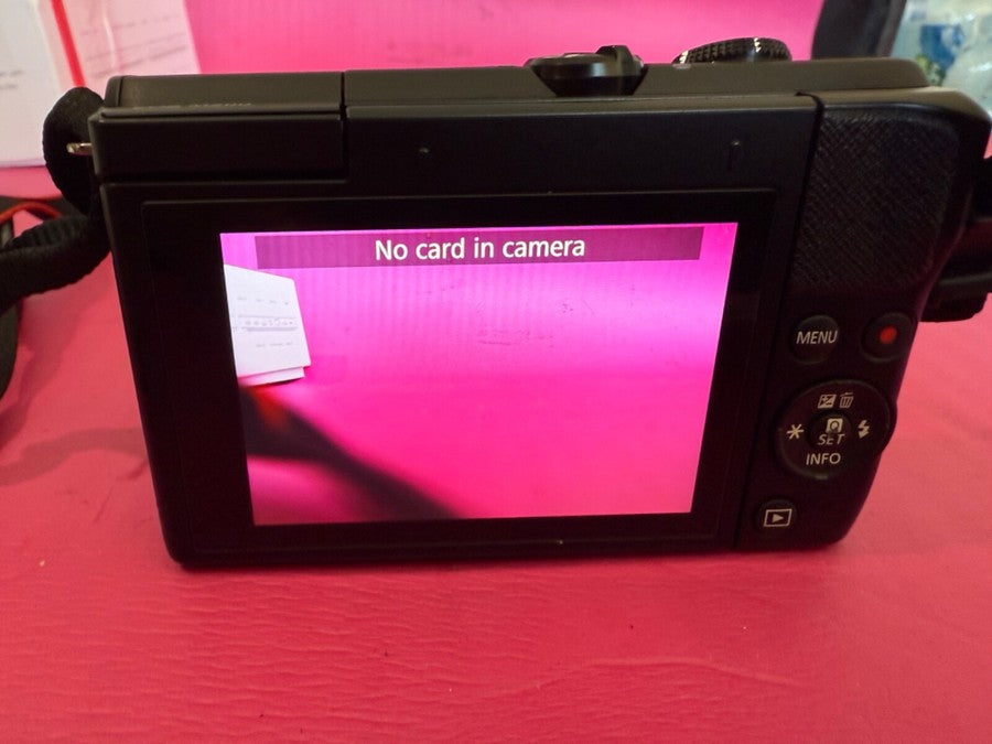 Canon EOS M200 24.1MP Mirrorless Camera with EF-M 15-45mm Lens Black