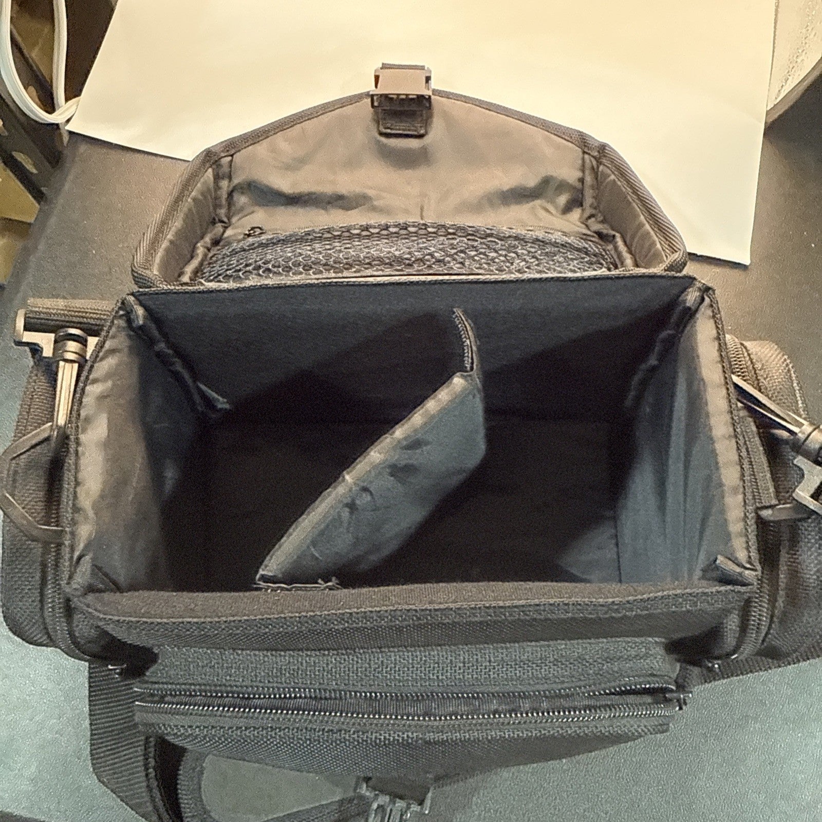 Sony Handycam HI8 Camcorder Black Carrying Case Bag With Shoulder Strap