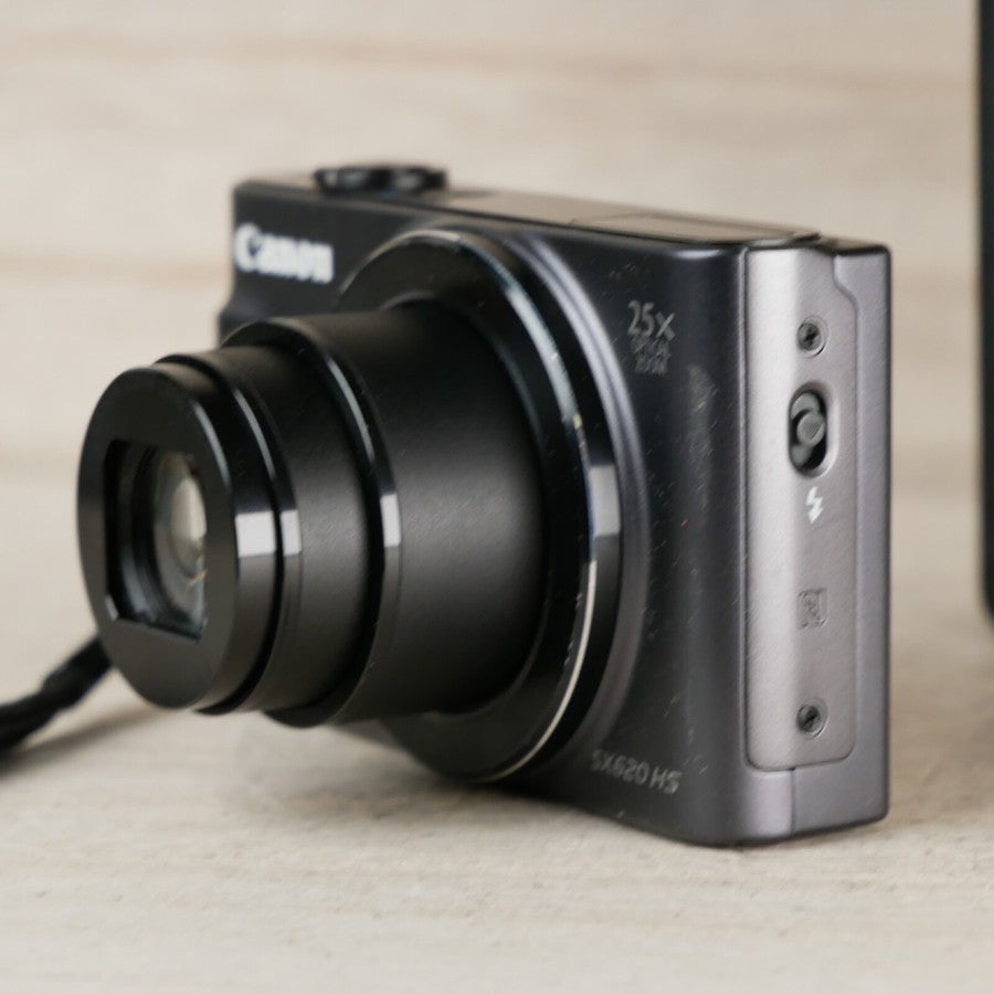 Canon PowerShot SX620 HS 20.2MP Compact Digital Camera Black