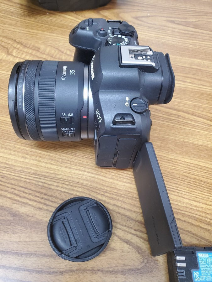 Canon EOS R6 Mark II 24.2MP Full-Frame Mirrorless Camera with 35mm Lens